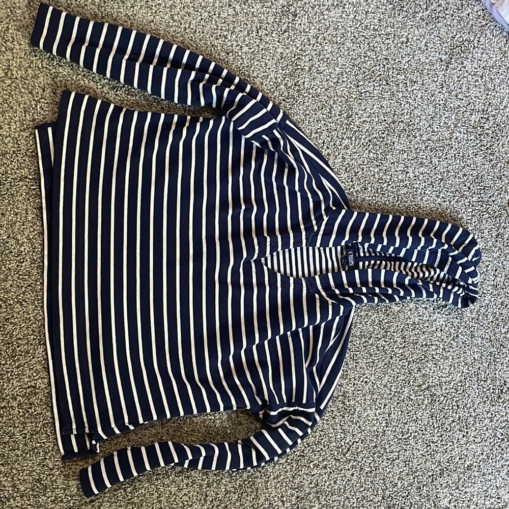 Long sleeved hooded chaps crop.